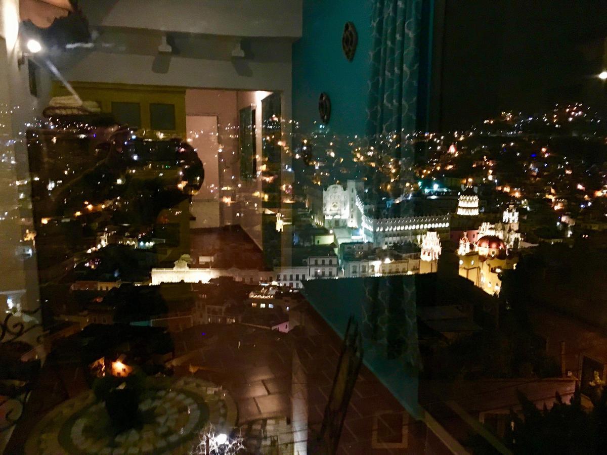 Apartamento Con Terraza A Un Lado Del Monumento Del Pipila Hotel กัวนาฮัวโต ภายนอก รูปภาพ